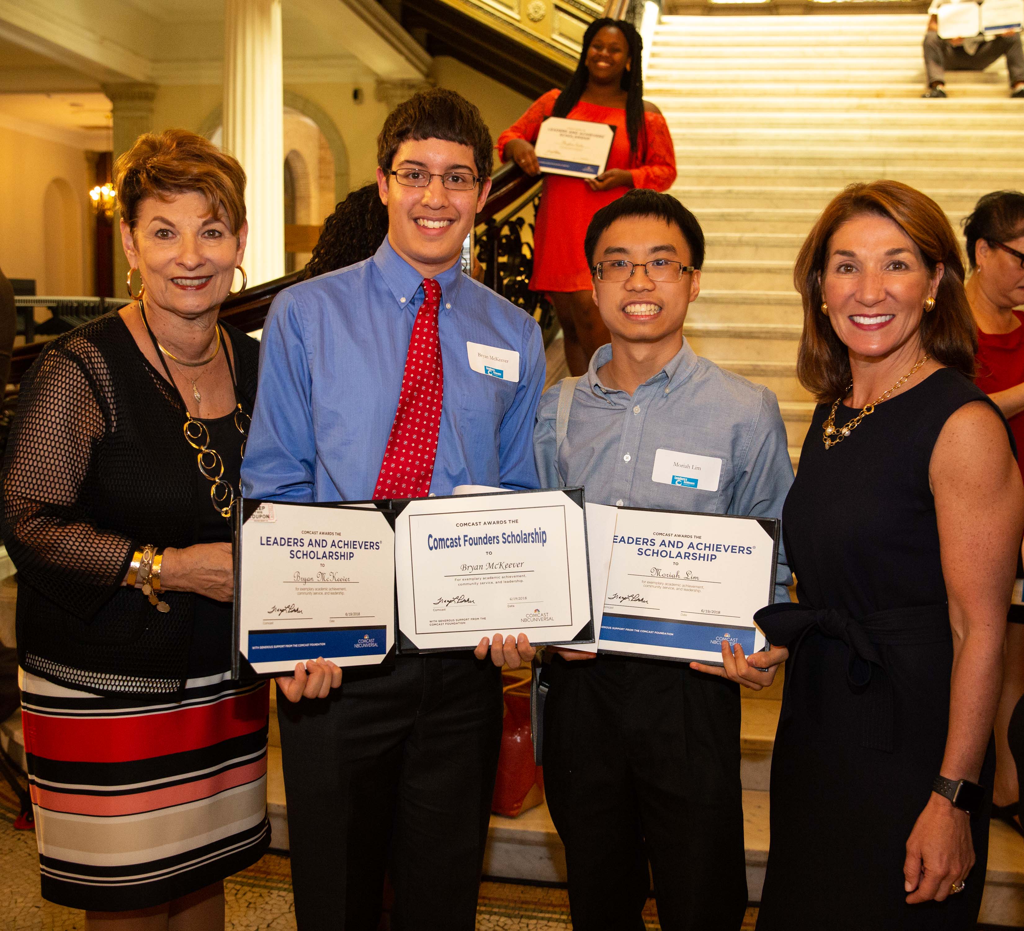 Comcast Awards 112,000 in Scholarships at Annual Leaders & Achievers