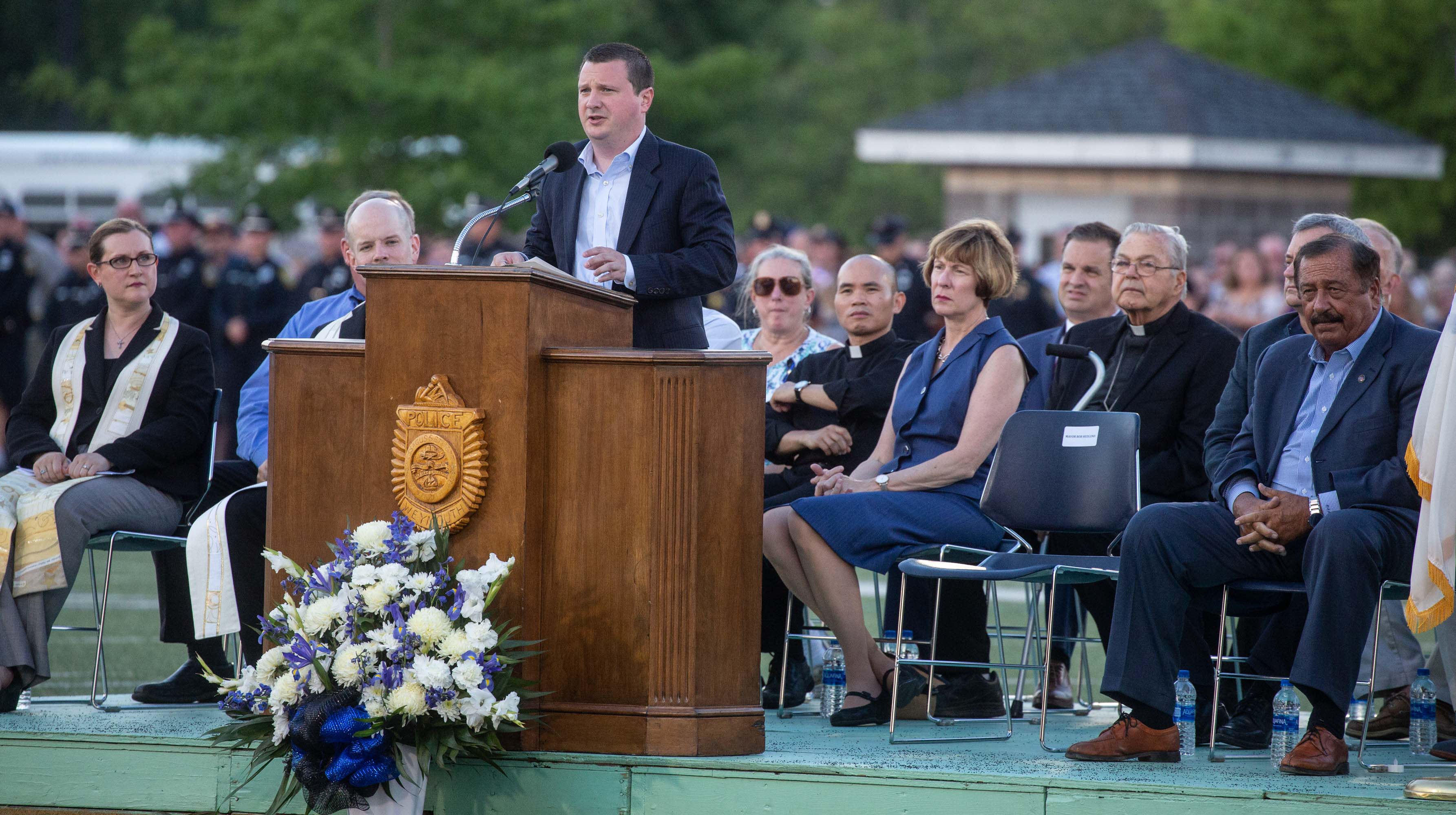 Thousands turn out to pay respects to fallen Weymouth Police Officer ...